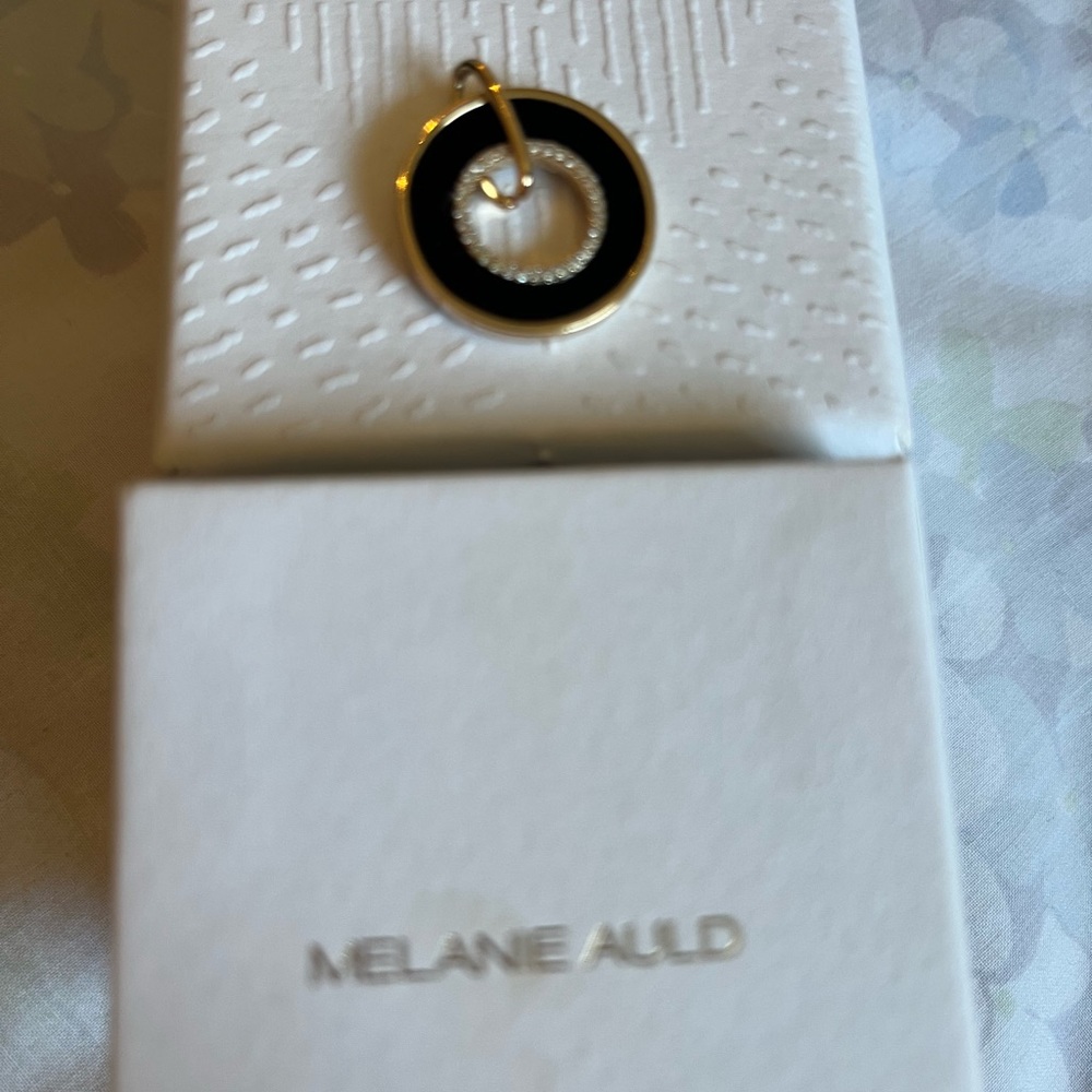 Melanie Auld black onyx pendant brass plated. Beautiful condition.